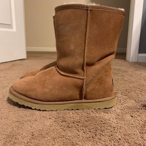 Ugg classic Short Boots